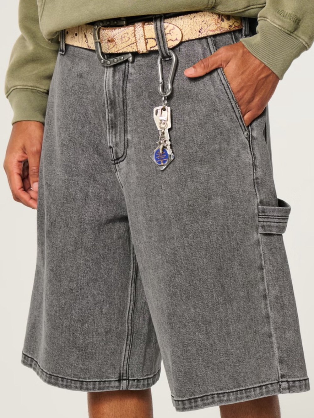 Hollister NWT Relaxed Super Baggy Jean Shorts in Light Gray